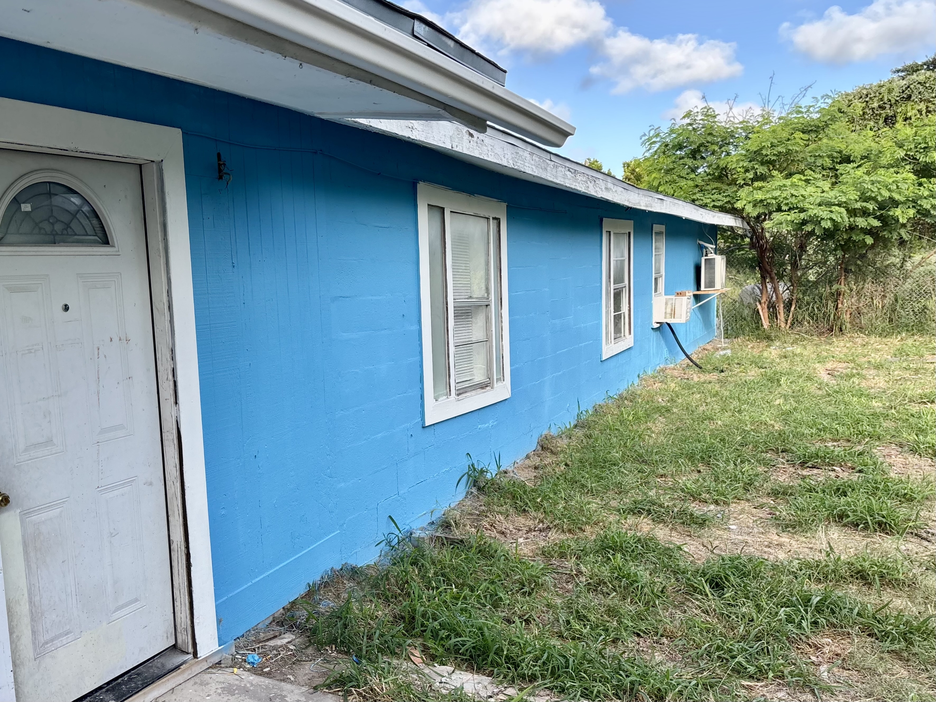707 West Lakeside Drive - B